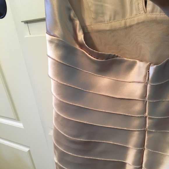BCBG MAXAZRIA DRESS Size 4 Halter Formal Cocktail Holiday Dress Champagne - Picture 7 of 10